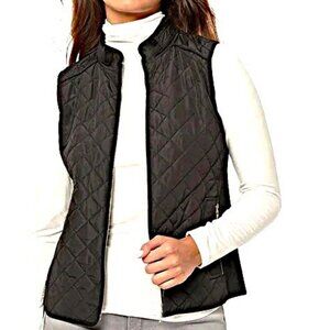 CJ BANKS Black quilted Vest size Large  Font zip pockets